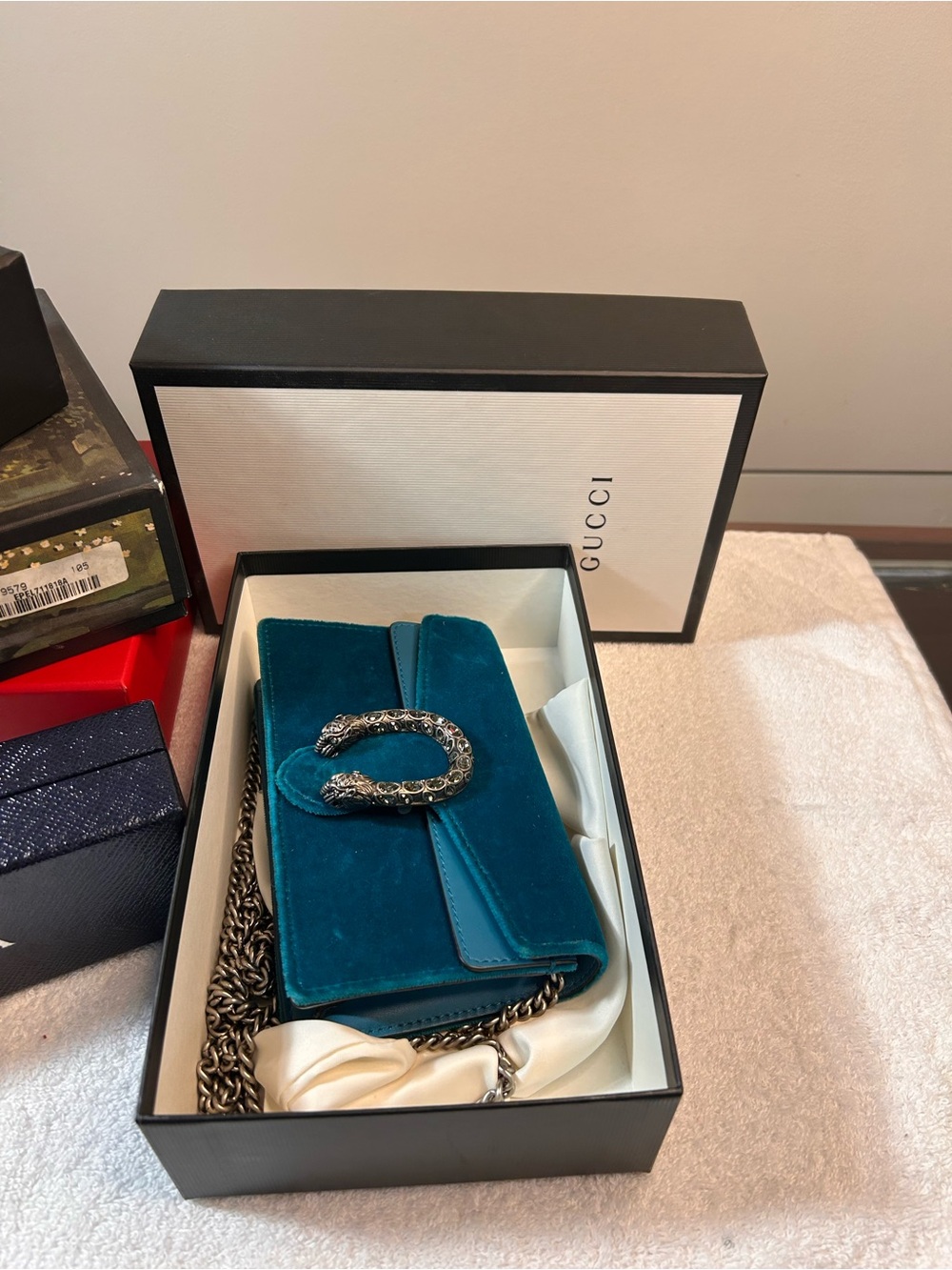 Authentic Gucci Teal Velvet Dionysus Chain Crossbody Bag